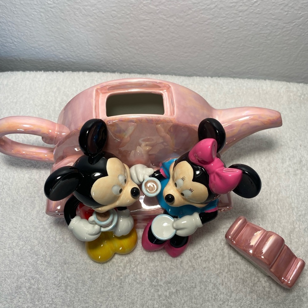 Rare- Vintage Disney Collectible Ceramic Teapot- Mickey and Minnie- in box - Picture 3 of 10